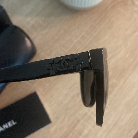 Chanel cat eye 5315 black sunglasses - Picture 2 of 8
